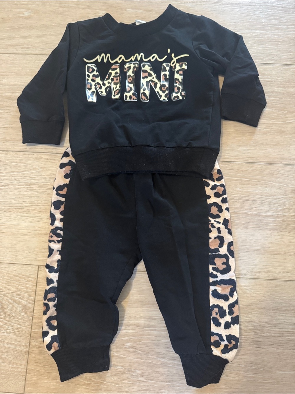 Mama's Mini Leopard-Accent Kids Matching Set - Black